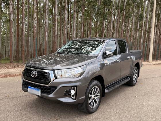 TOYOTA HILUX 2.8 SRV 4X4 CD 16V DIESEL 4P AUTOMÁTICO